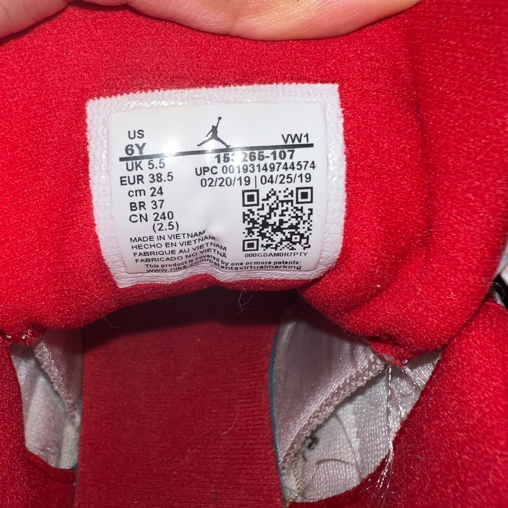 Air Jordan 12 Fiba Sneakers Size 6 Men - Picture 5 of 6
